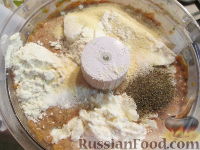 Фото приготовления рецепта: Оладушки из печени с тыквой - шаг №2