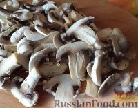 Фото приготовления рецепта: Зразы картофельные с грибами - шаг №3