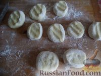 Фото приготовления рецепта: Зразы картофельные с грибами - шаг №12