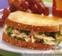 Фото к рецепту: Бутерброд с тунцом и шпинатом
