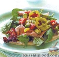 Фото к рецепту: Салат с мясом на лепешке