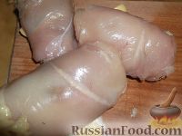 Фото приготовления рецепта: Рулетики из куриной грудки с грибами - шаг №10