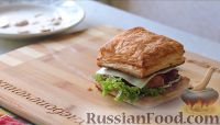 Фото приготовления рецепта: Слоёный сэндвич - шаг №10