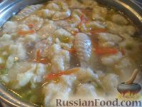 Фото приготовления рецепта: Суп куриный с клецками (по-деревенски) - шаг №10