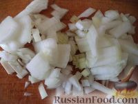 Фото приготовления рецепта: Тушёные куриные сердечки с грибами и сметаной - шаг №13