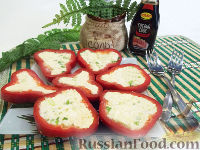 Фото к рецепту: Болгарский перец с плавленым сыром