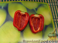 Фото приготовления рецепта: Болгарский перец, фаршированный творожной начинкой - шаг №1