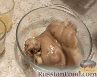 Фото приготовления рецепта: Свиная рулька, запеченная в духовке - шаг №9