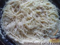 Фото приготовления рецепта: Спагетти с сырным соусом - шаг №11