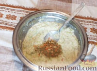 Фото приготовления рецепта: Оладьи из кабачков и геркулеса - шаг №3