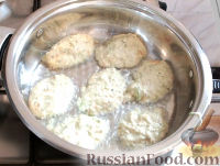 Фото приготовления рецепта: Оладьи из кабачков и геркулеса - шаг №6
