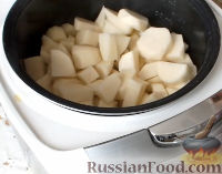 Фото приготовления рецепта: Курица с картошкой в сметане - шаг №4