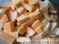 Фото приготовления рецепта: Суп-пюре тыквенный с картофелем - шаг №2