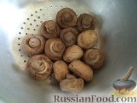 Фото приготовления рецепта: Блинчики с грибами, картофелем и луком - шаг №13