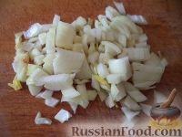 Фото приготовления рецепта: Блинчики с грибами, картофелем и луком - шаг №11