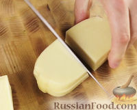 Фото приготовления рецепта: Жареный сыр халлуми с соусом дзадзики - шаг №7