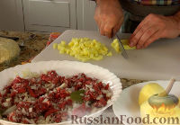 Фото приготовления рецепта: Зур-белиш. Татарский закрытый пирог с картошкой и мясом - шаг №1