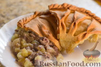 Фото приготовления рецепта: Зур-белиш. Татарский закрытый пирог с картошкой и мясом - шаг №4