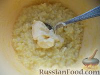 Фото приготовления рецепта: Сладкая рисовая запеканка с изюмом - шаг №4