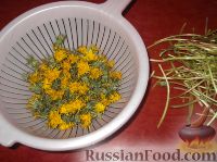 Фото приготовления рецепта: Варенье из одуванчиков, или одуванчиковый мед - шаг №2