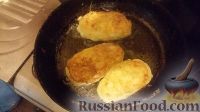 Фото приготовления рецепта: Картофляники (картофельные зразы с фаршем) - шаг №11